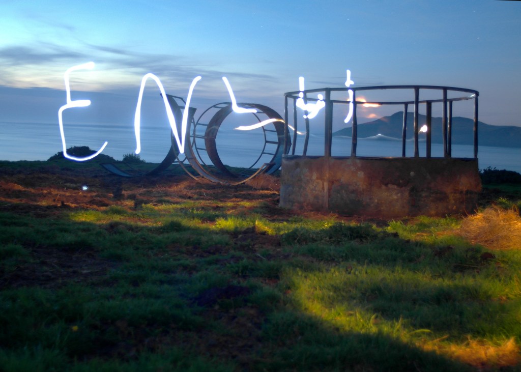 Ynys Enlli – y noswaith hir. Cydweithio gyda Ciara&nbsp;o’Flynn